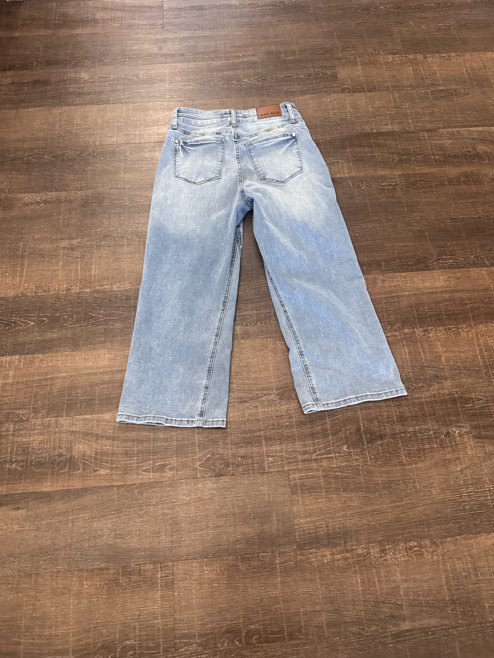 Judy Blue Wide Cropped Light Blue Denim Wash Jeans Size 7 - Picture 2 of 8